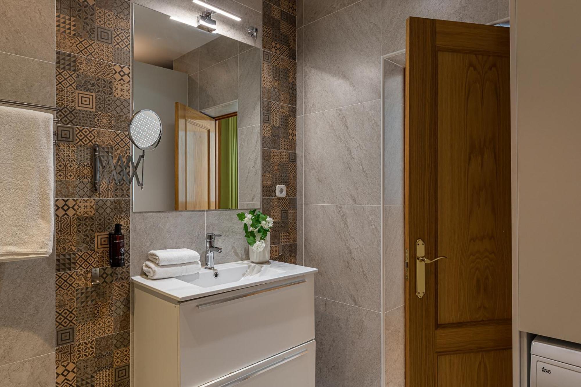 Waou Apartamentos En Sol Confort 7 Madrid Dış mekan fotoğraf